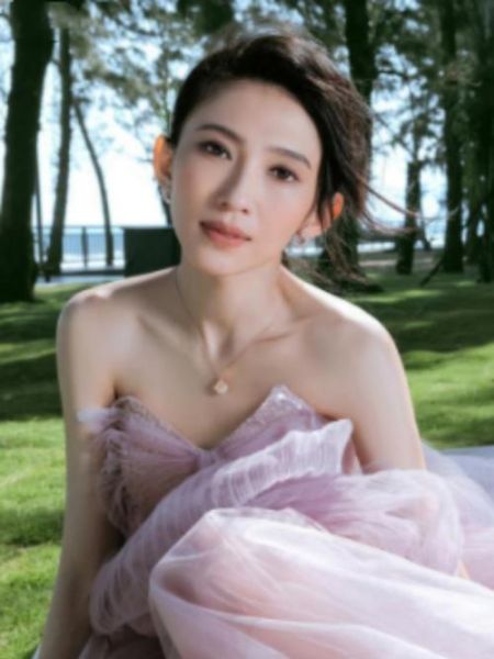 戴佩妮是什么生肖属相