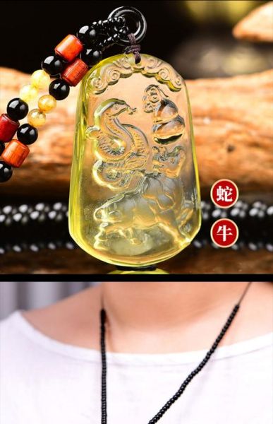 适合戴金蝉生肖的属相（金蝉最宜三个属相：蛇、鸡、牛！）