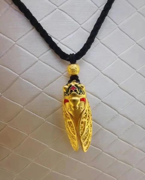 适合戴金蝉生肖的属相（金蝉最宜三个属相：蛇、鸡、牛！）