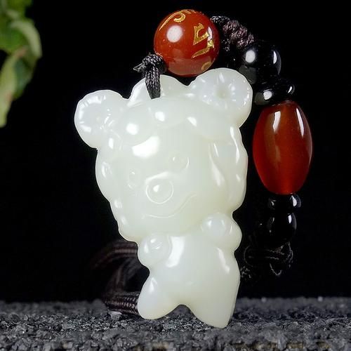 生肖羊属相挂件图片欣赏（生肖羊属相挂件图片大全及寓意指南）