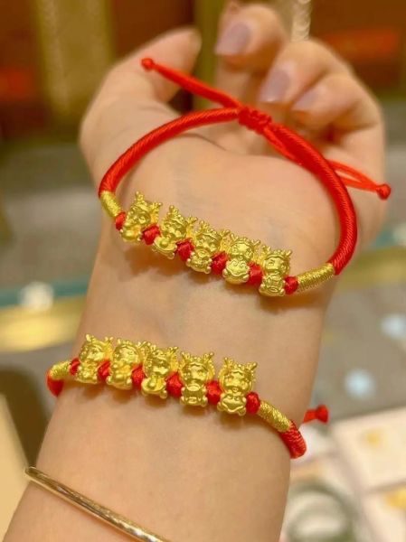 生肖龙带什么属相（生肖龙佩戴什么饰品最旺运）