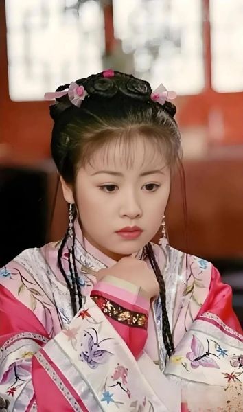 还珠格格生肖属相（紫微格格属什么生肖）