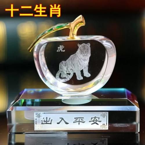 苹果雕刻的生肖属相（苹果雕刻12生肖怎么做？零基础秒变艺术达人）