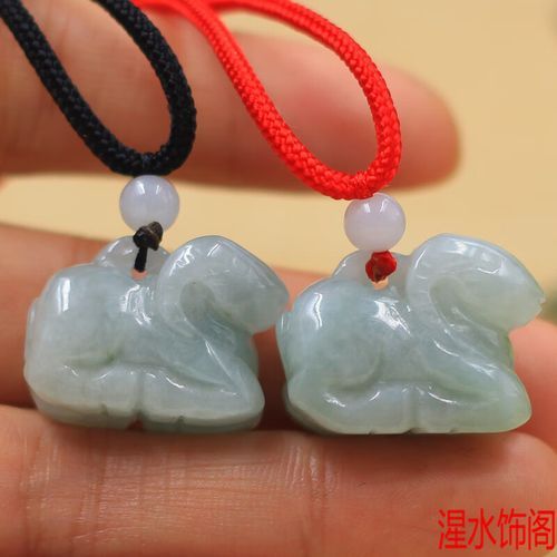 生肖羊和翡翠属相（属羊适合戴翡翠吗？）