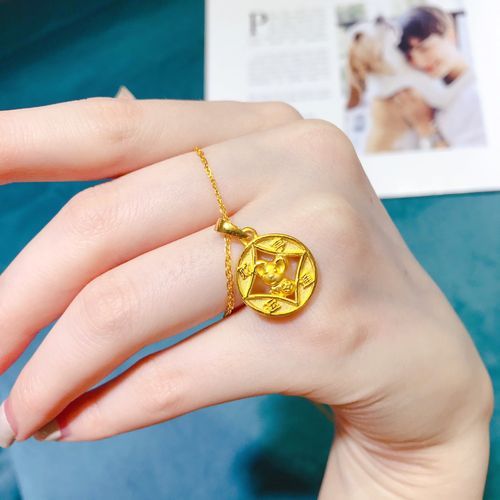 金子生肖吊坠属相（金子生肖吊坠属相哪款最招财💍）