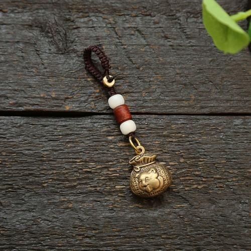 铜生肖属相挂件(铜生肖属相挂件选购避坑指南)