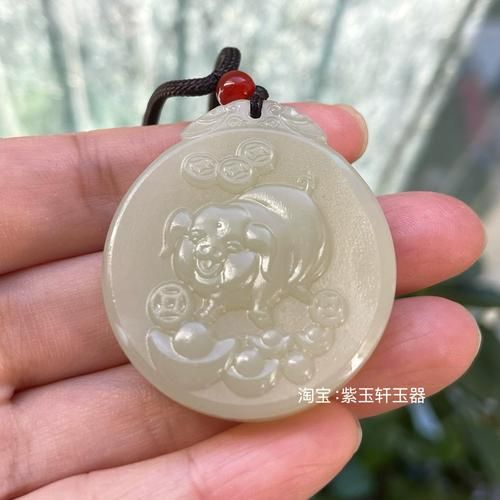 生肖属相玉挂件(生肖属相玉挂件怎么选才最旺运?)