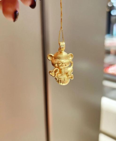 黄金坠子 属相是什么生肖（黄金吊坠属相是什么生肖？）