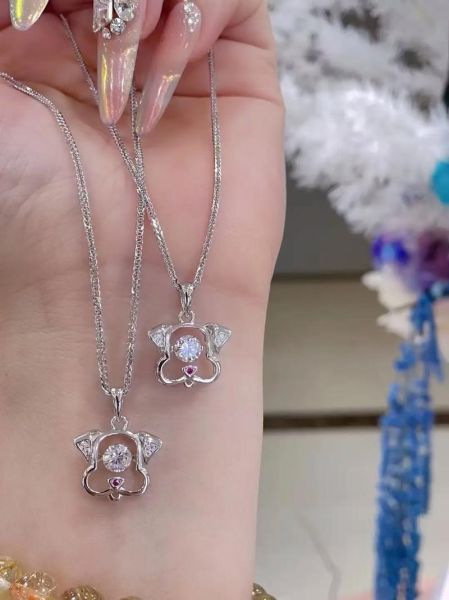 纯银生肖属相掉坠(纯银生肖吊坠怎么选不踩坑)