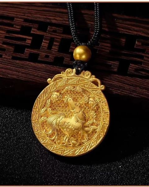 金子佩戴生肖吊坠属相（生肖黄金吊坠怎么挑属相最招财？）