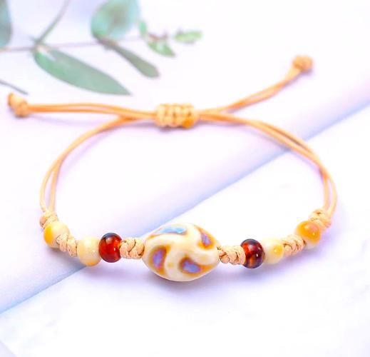 生肖属相陶瓷手链（生肖属相陶瓷手链怎么选颜色旺自己）