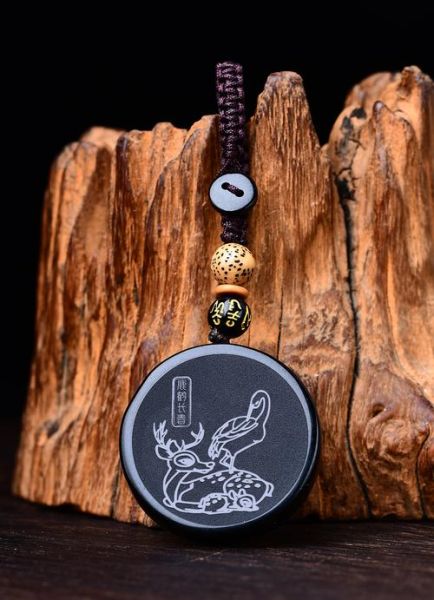 生肖龙饰品搭配什么属相(生肖龙饰品最佳搭配属相)