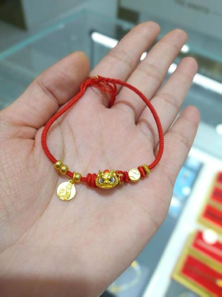 生肖龙饰品搭配什么属相（生肖龙饰品最佳搭配属相）