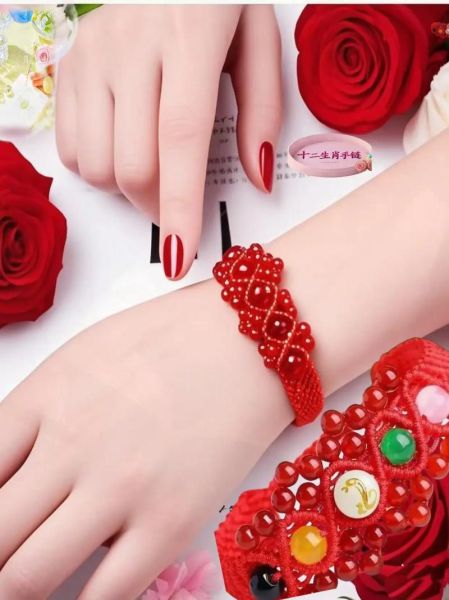 韩国生肖属相手链（韩国生肖属相手链怎么选款式）