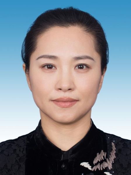 王冰冰生肖属相是什么