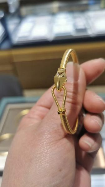 生肖属相金手镯（生肖属相金手镯挑选指南）