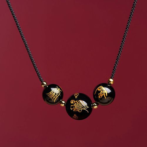 生肖属相吊坠项链编织（生肖属相吊坠红绳项链编织教程）