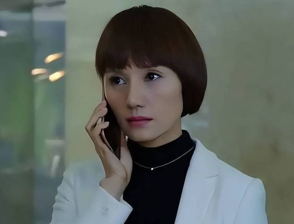 袁泉属相是什么生肖（袁泉属🐔🐲还是🐰生肖大揭秘）