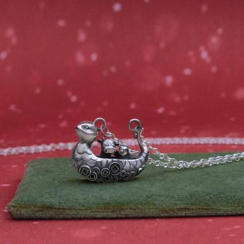 足银生肖属相吊坠（足银生肖属相吊坠挑选攻略）