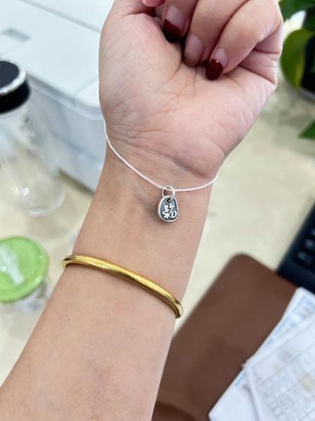 银饰生肖龙的属相（银饰生肖龙的属相适合什么人戴？）