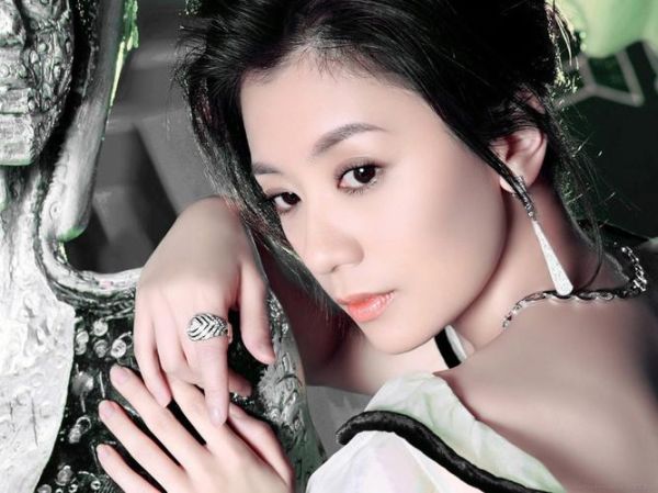 贾雯是什么生肖属相（贾雯生肖揭晓：属蛇吗？小白一看就懂）