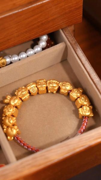 生肖属相黄金手串（生肖黄金手串怎么选 🐉🐭🐰）