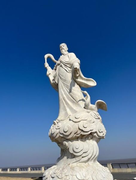 吕洞宾的生肖属相（吕洞宾生肖属相揭秘）