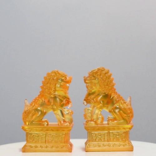 生肖属相摆件琉璃（生肖属相琉璃摆件风水讲究）