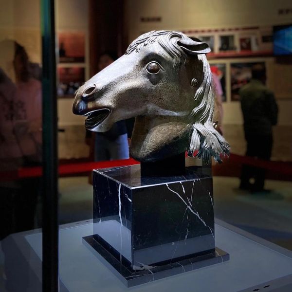 纯铜生肖属相雕塑（纯铜生肖属相雕塑摆件选购指南）