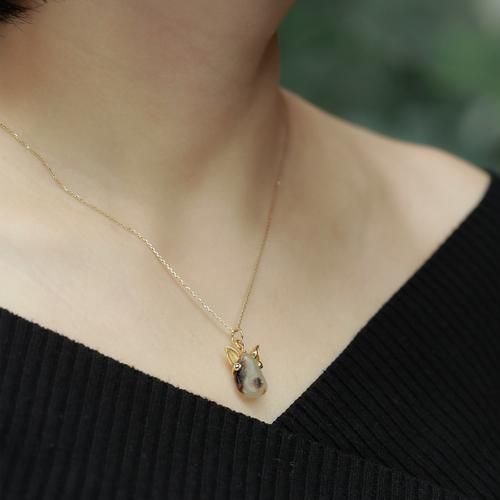 生肖属相胸针是什么(2025年生肖属相胸针佩戴禁忌)