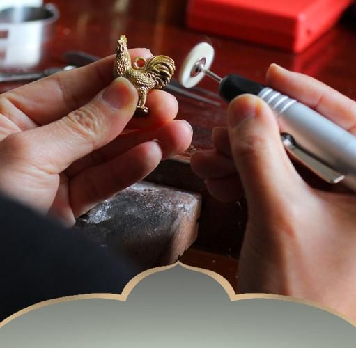 鸡属相佩戴铜生肖(属鸡戴铜生肖哪个好 🐓✨)