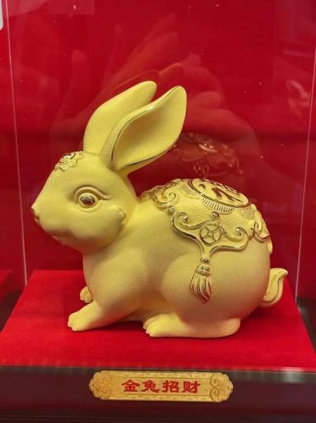 生肖兔子属相摆件（生肖兔子属相摆件怎么选才招财）